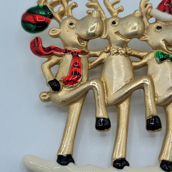Danecraft Dancing Reindeer Christmas Brooch Gold Tone Enamel Midcentury 60s Vtg - Picture 2 of 9